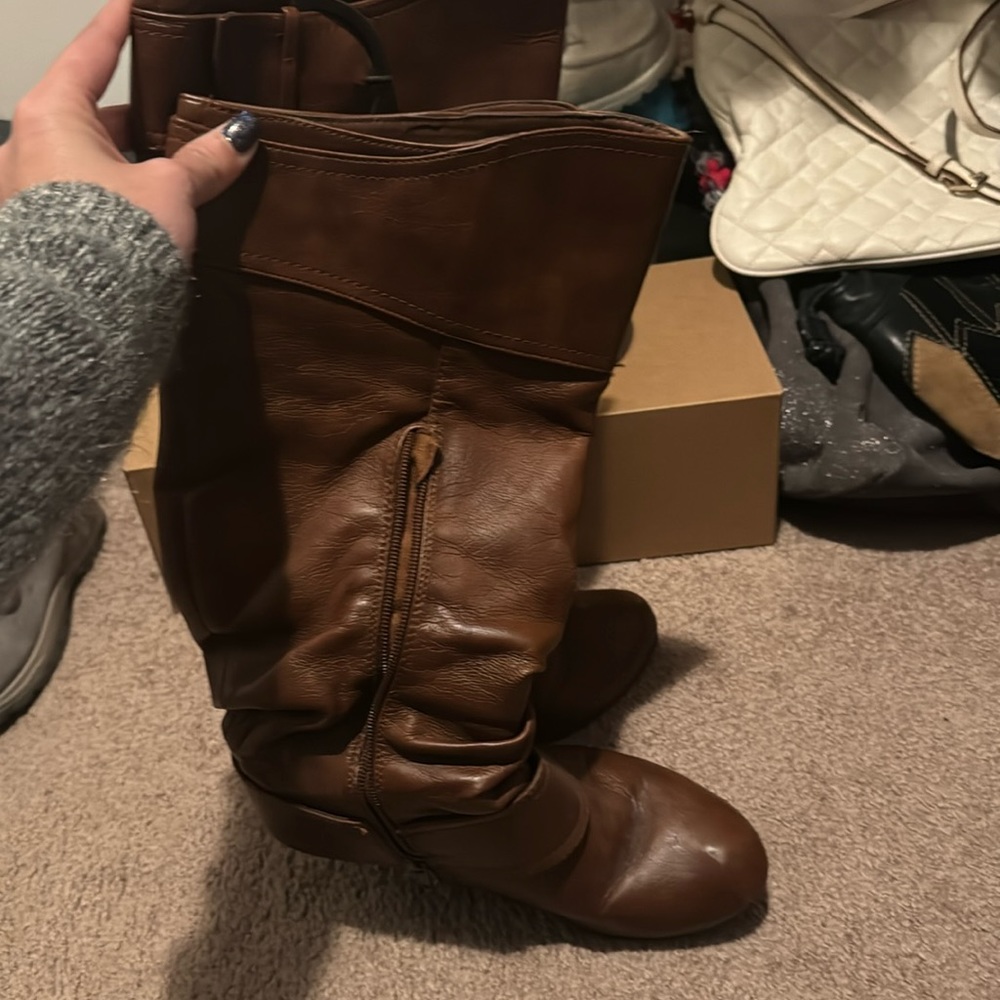 Brown leather material boots with heel, size 8 1/2, brand not listed
